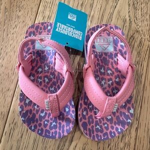 REEF- toddler girls sandals •NWT•8c